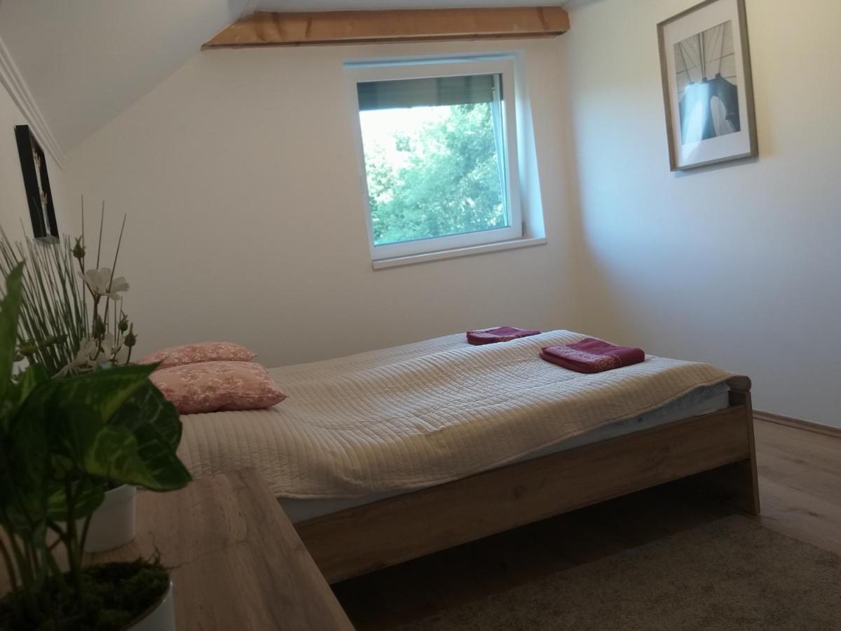 Toelgyerdo Apartman Kismaros Eksteriør billede