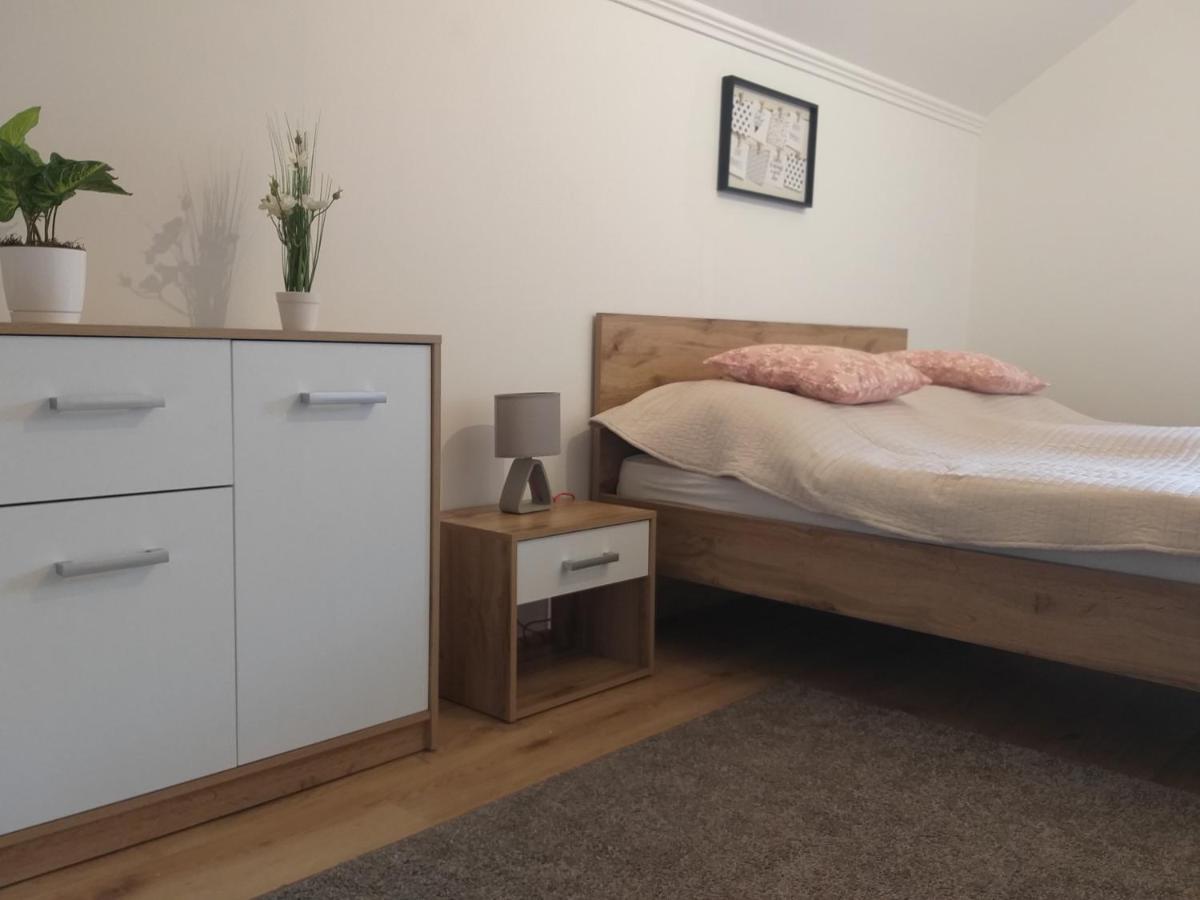 Toelgyerdo Apartman Kismaros Eksteriør billede
