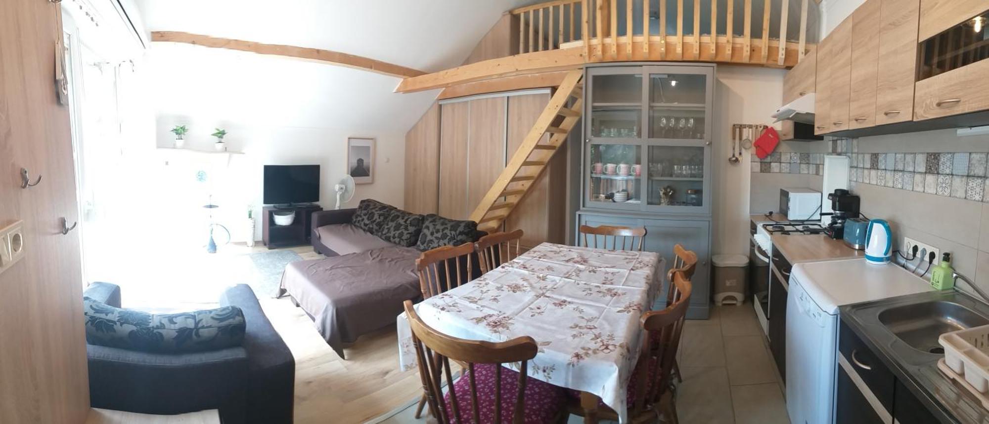 Toelgyerdo Apartman Kismaros Eksteriør billede